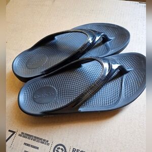 Oofos Sandals